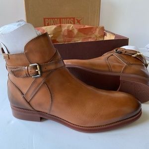 Pikolinos ROYAL Flat Ankle Boots with Side Buckle - SZ 41 New